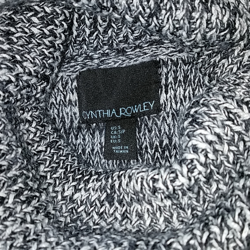 Sweater - Picture 4 of 4